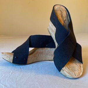 Lucky Brand Shoes / Black linen Platform
Wedge Sandals 8.5m/ Ik miller2
